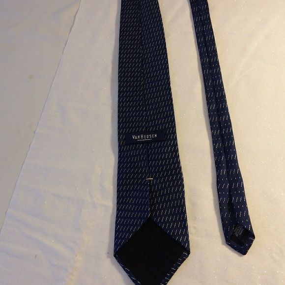 Van Heusen 100% Silk Classic Men's Tie - Picture 4 of 7